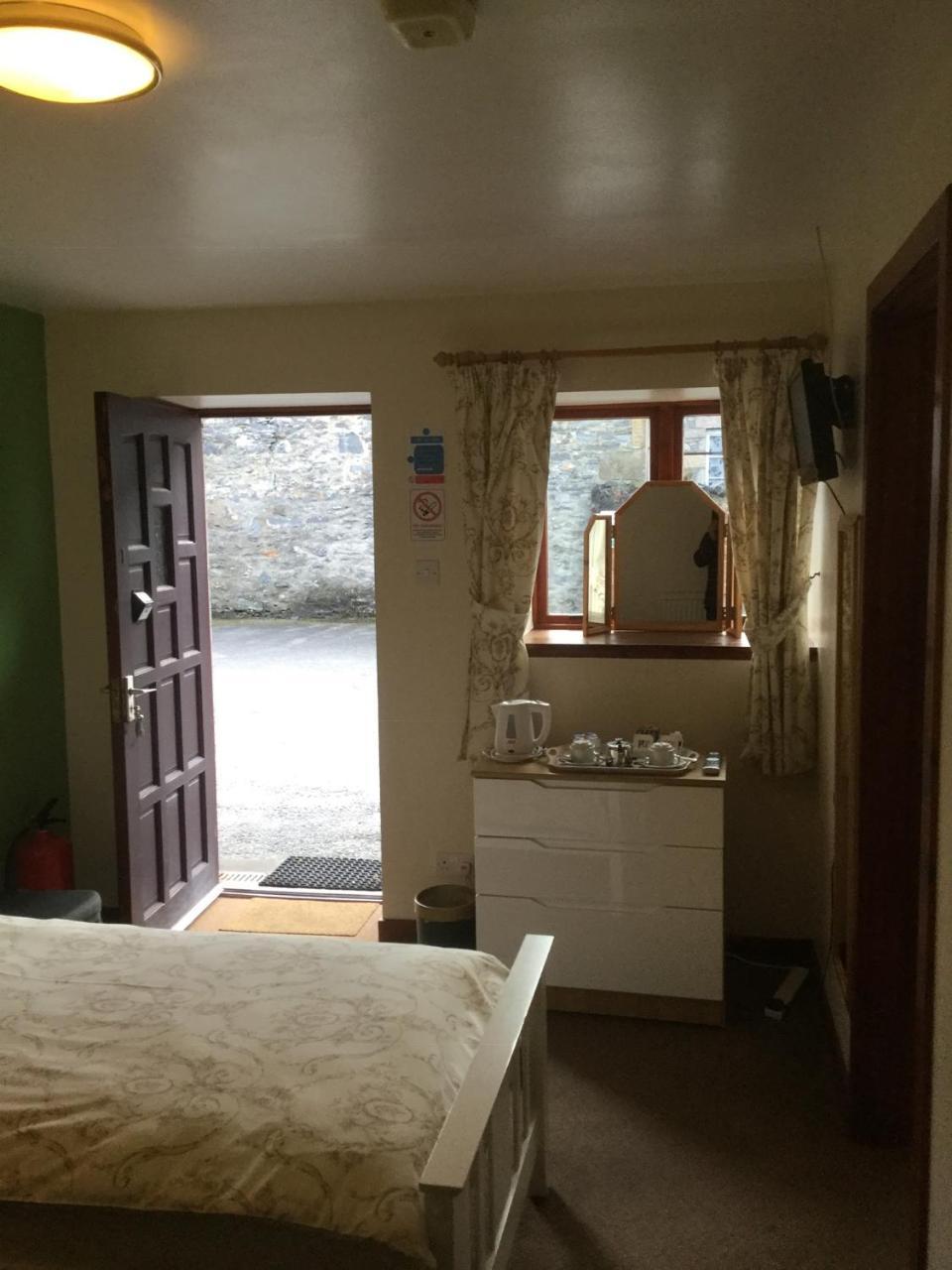 Fife Arms Guest House Dufftown Esterno foto