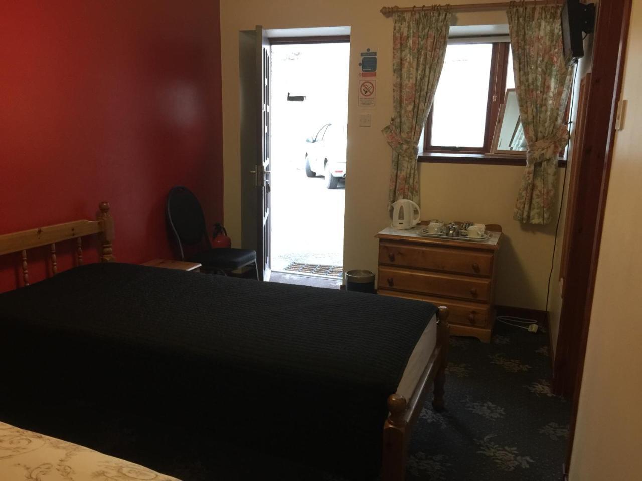 Fife Arms Guest House Dufftown Esterno foto